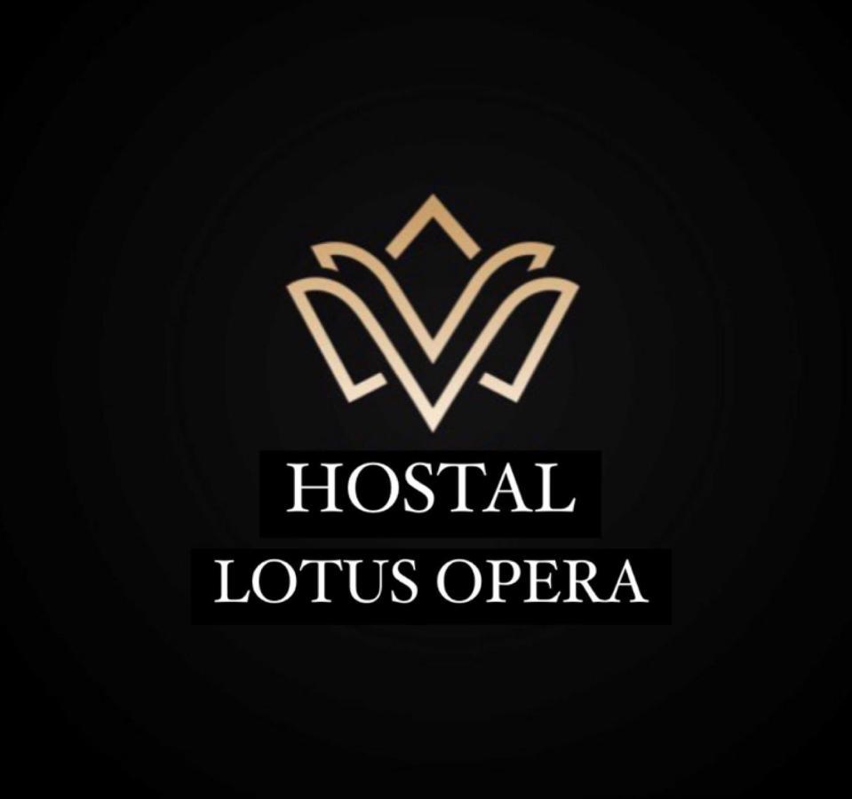 Lotus Opera House Hotel Мадрид Екстериор снимка