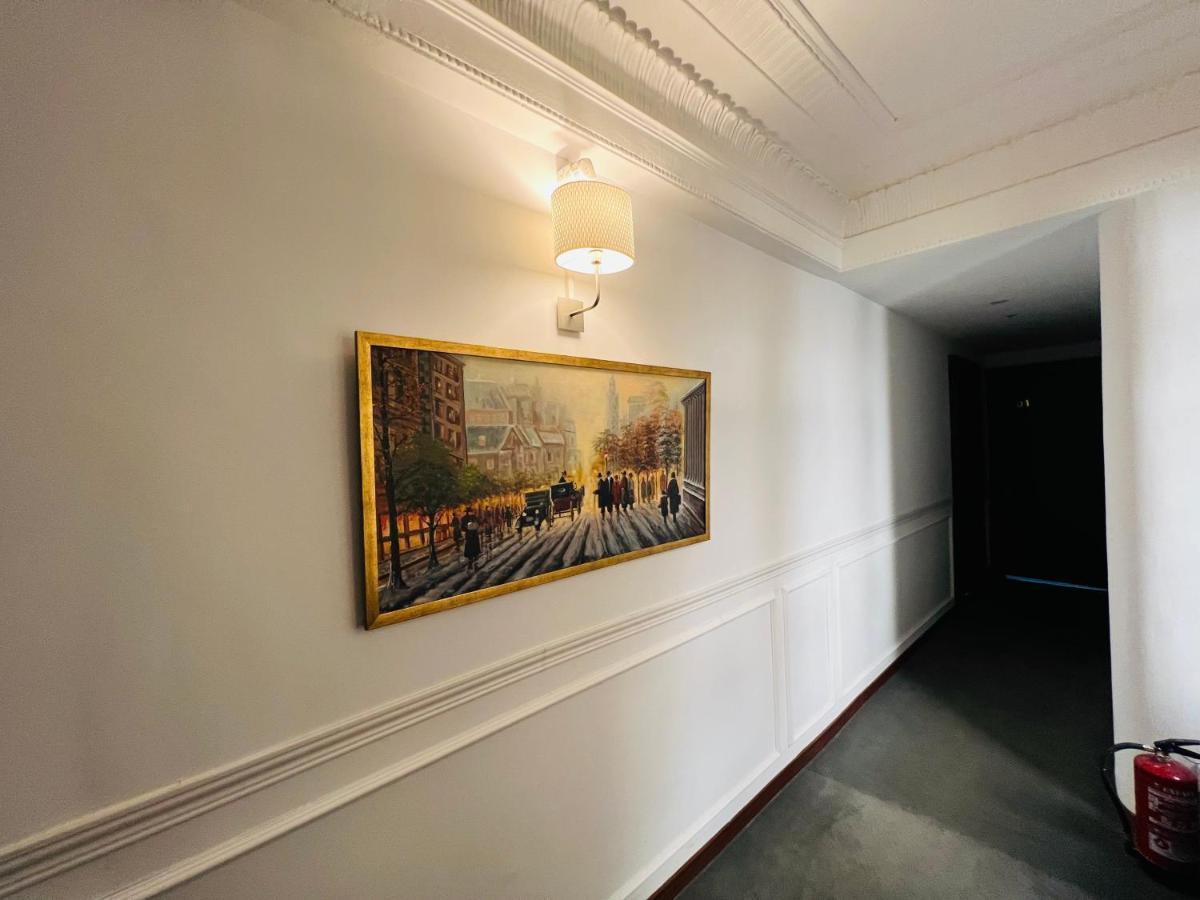 Casa Navid Hotel Мадрид Екстериор снимка