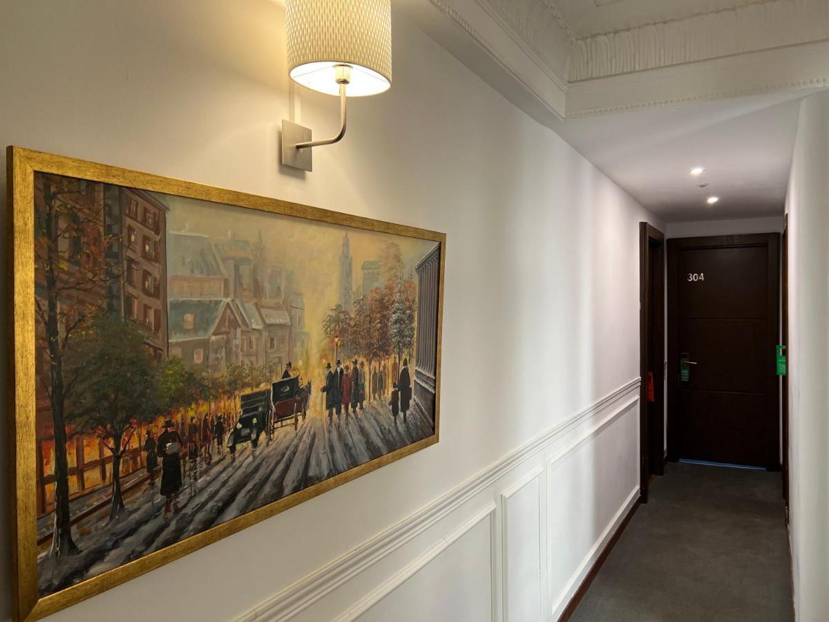Casa Navid Hotel Мадрид Екстериор снимка